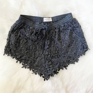 ✨ Abercrombie & Fitch Lace Floral Crochet Lined Black Drawstring Shorts Size S